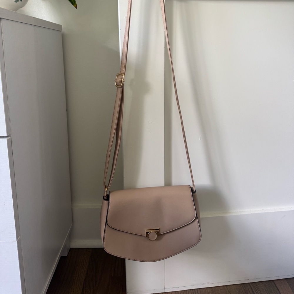 Elegant Beige Crossbody Bag